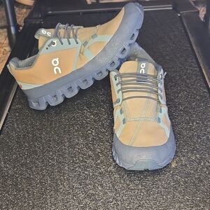 On Cloud Dip Womens 10 Athletic Running Shoes Low Top Reddish Comfort